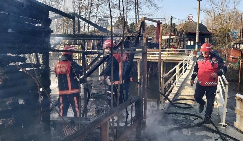 Acarlar Longozunda baraka yandı