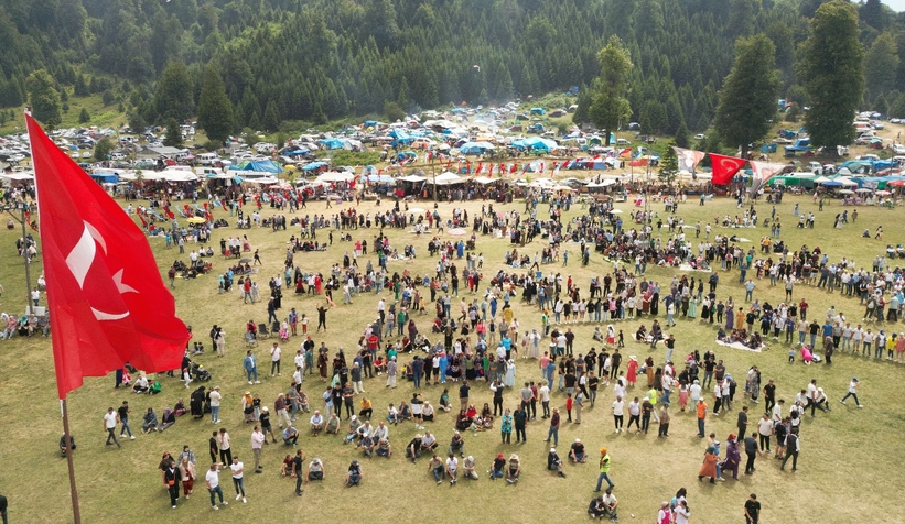 acelle-yayla-senlikleri-bayram-havasinda-geciyorz0x4wxozzu