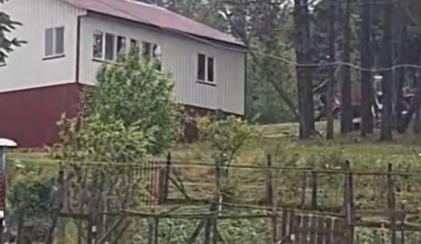 acelle-yaylasinda-siddetli-ruzgar-catilari-ucurduwuvsnzrvmf