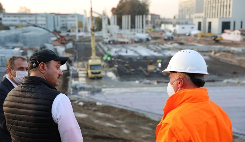Acil Durum Hastanesi inşaatını inceledi