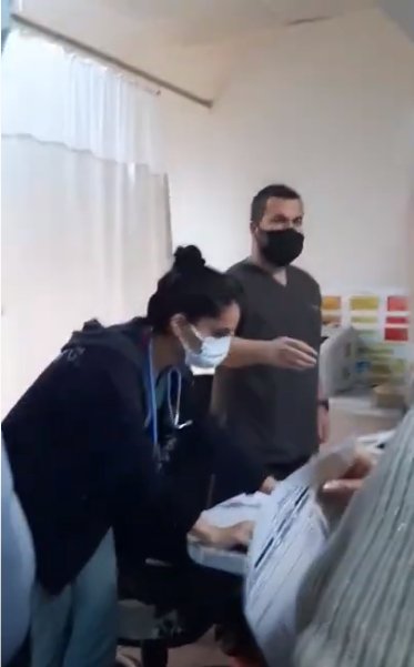 Acil serviste maske tartışması sosyal medyada gündem oldu