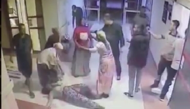 Acilde olay; Birbirine kattılar