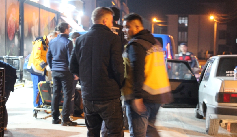 ada-caddesi-nde-kaza-3-yaralinlq1mvfqzv