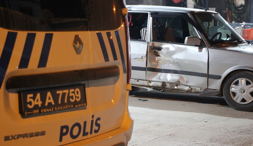 ada-caddesi-nde-kaza-3-yaralinlq1mvfqzv