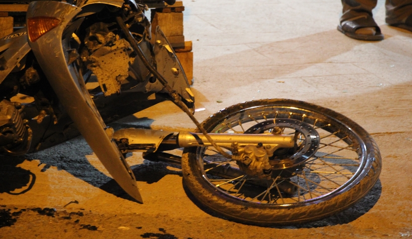 ada-caddesi-nde-kaza-3-yaralinlq1mvfqzv
