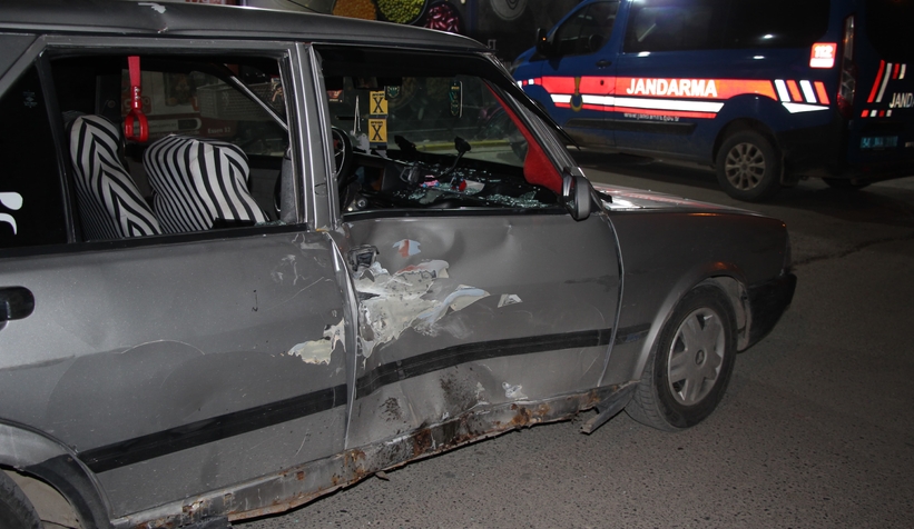 ada-caddesi-nde-kaza-3-yaralinlq1mvfqzv