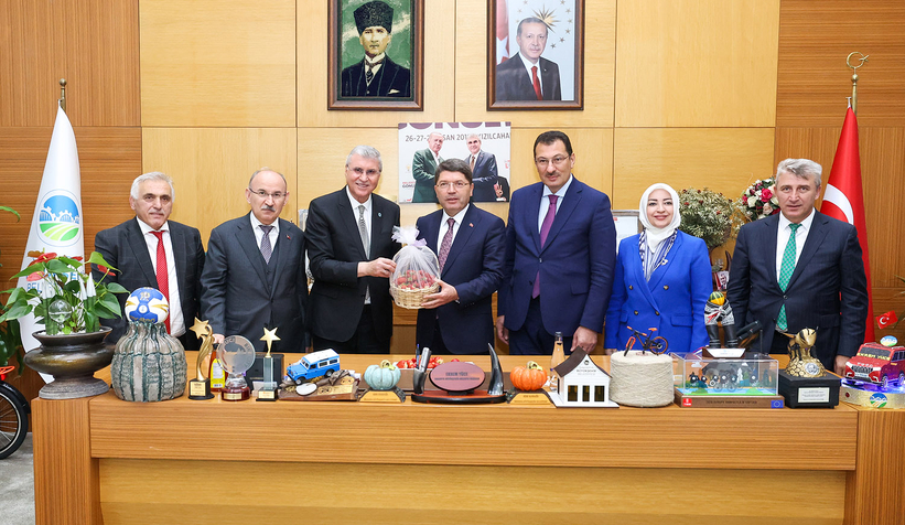 adalet-bakani-ndan-buyuksehire-ziyaretsxb3n2howk