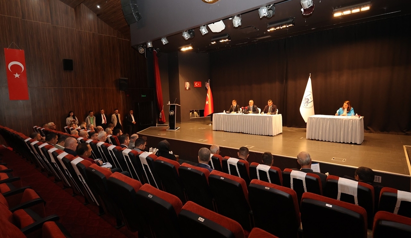 adapazari-belediyesi-meclis-toplantisi-yapildidhpevs9oek