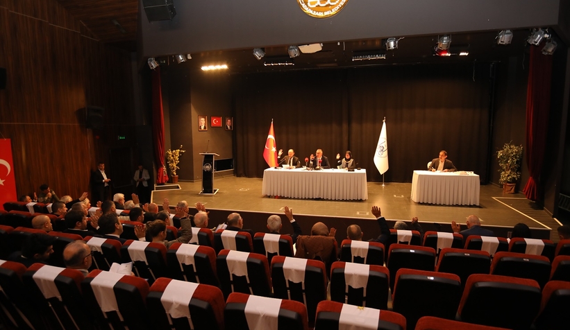 Adapazarı Belediyesi'nde meclis toplantısı yapıldı