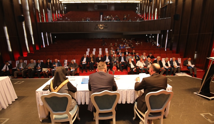 Adapazarı Belediyesi'nde meclis toplantısı yapıldı