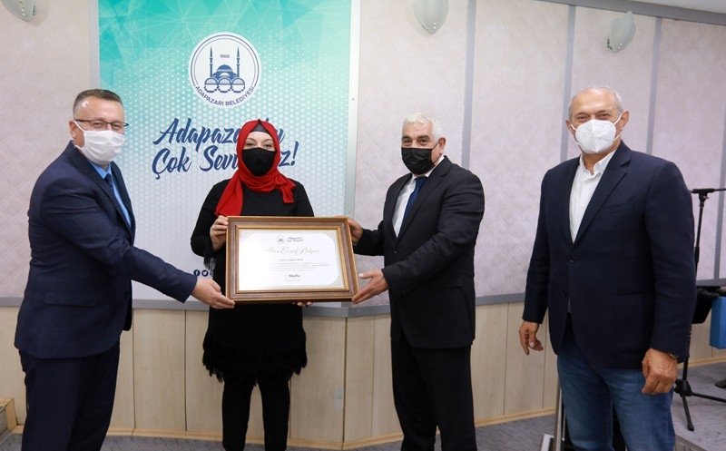 Adapazarı Belediyesi o esnafları ödüllendirdi