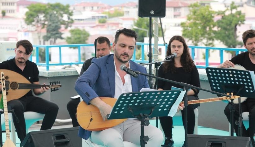 Adapazarı Belediyesi’nde kahramanlık türküleri