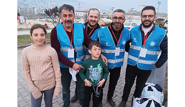 Adapazarı Müftülüğü personeli deprem bölgesinde