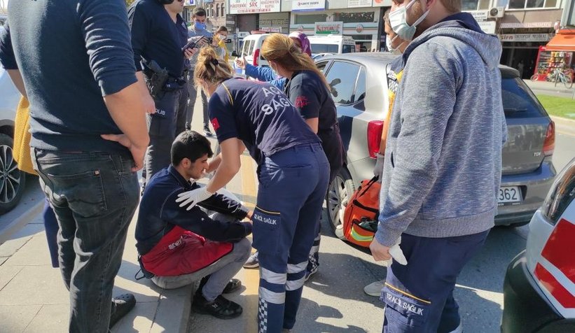 Adapazarı'nda kurye kazada yaralandı