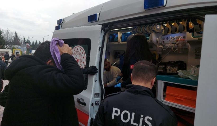  Adliye önü karıştı: Davalık olan aileler birbirlerine girdi