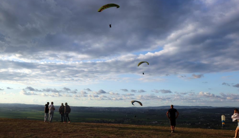 adrenalin-tutkunlarinin-gozde-adresi-haline-gelen-sakarya-kirantepe-yerli-ve-yabanci-turistlerin-yogun-ilgisini-goruyorv2rwswxfci