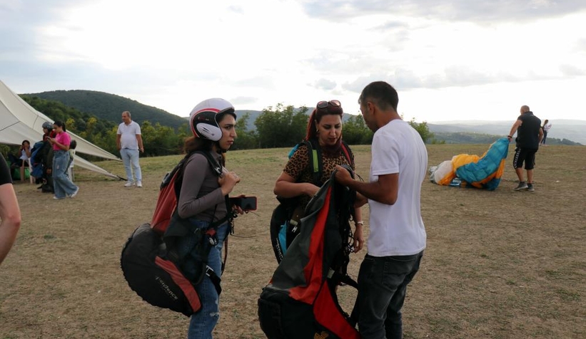 adrenalin-tutkunlarinin-gozde-adresi-haline-gelen-sakarya-kirantepe-yerli-ve-yabanci-turistlerin-yogun-ilgisini-goruyorv2rwswxfci