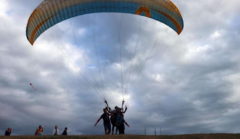 adrenalin-tutkunlarinin-gozde-adresi-haline-gelen-sakarya-kirantepe-yerli-ve-yabanci-turistlerin-yogun-ilgisini-goruyorv2rwswxfci