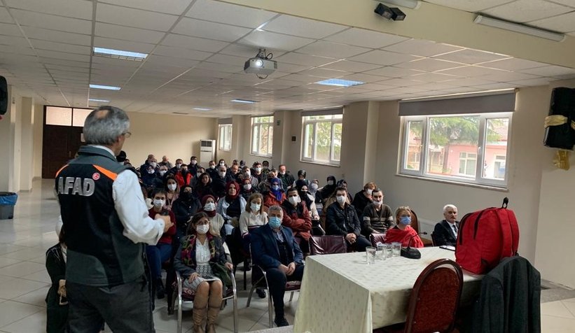  AFAD Akyazı'da afet farkındalık eğitimi verdi