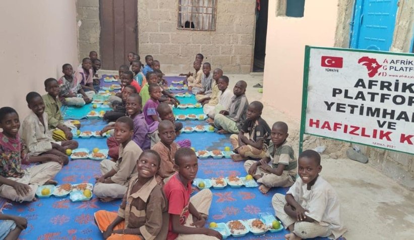 Afrika Platformu Yetimhane Hafızlık Kuran Kursu yapıyor