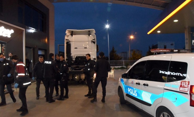 Ağabeyini adam tutup soydurmak istedi