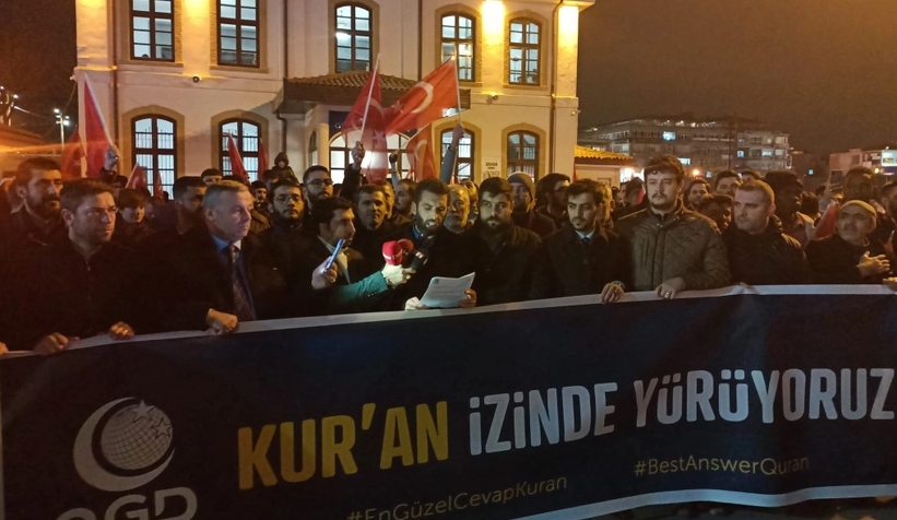 agd-li-gencler-isvec-te-kur-an-in-yakilmasina-tepki-gosterdintffa3hzdy