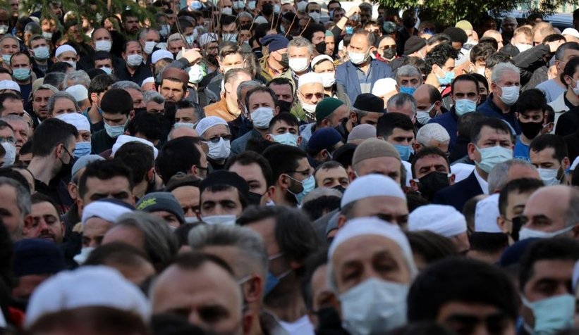 Ahmet Tomor hoca toprağa verildi