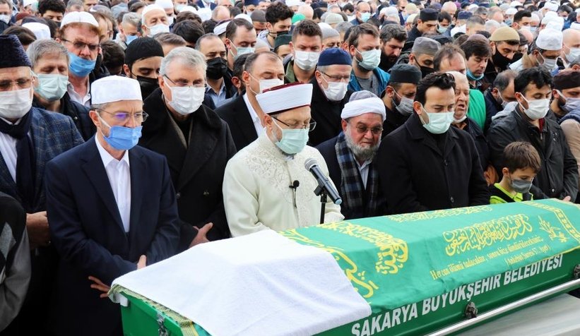 Ahmet Tomor hoca toprağa verildi