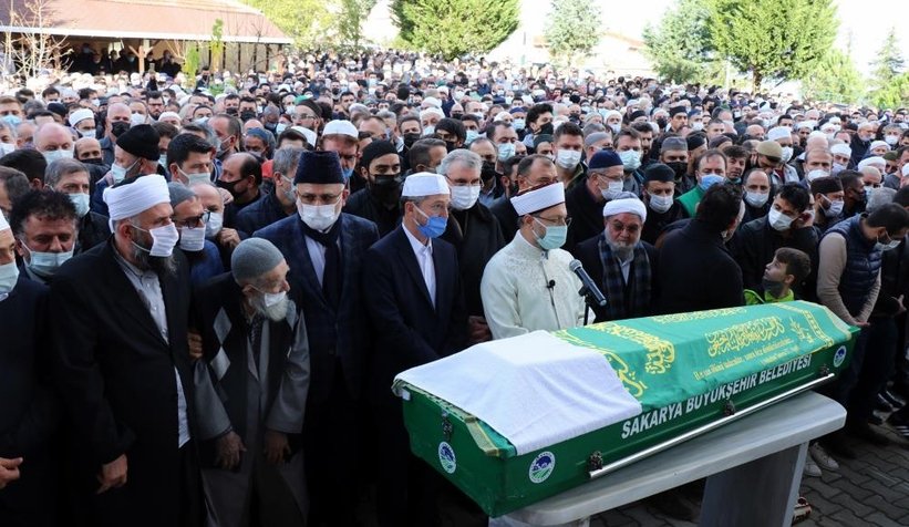 Ahmet Tomor hoca toprağa verildi
