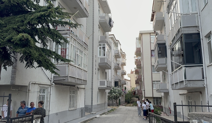 Aile faciası: Eşini ve 2 çocuğunu vurdu