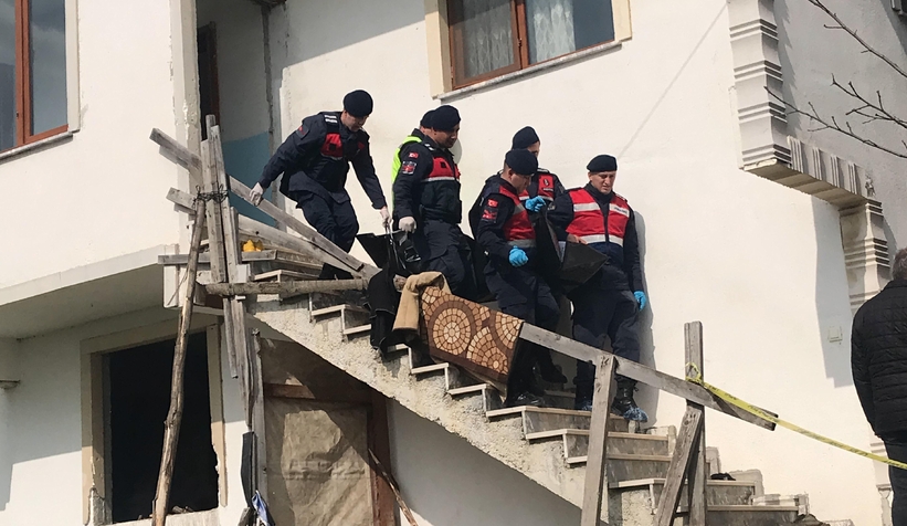 Aile faciasında ölen karı kocanın cenazeleri otopsiye gönderildi