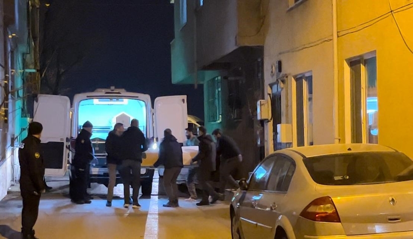 Ailesinden 3 kişiyi tüfekle öldürdü