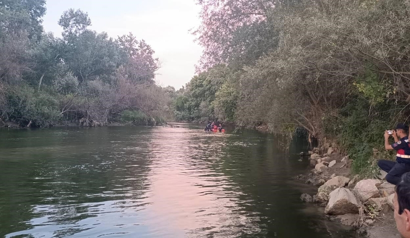 Ailesiyle kavga edip Sakarya Nehri'ne atladı; cesedi bulundu