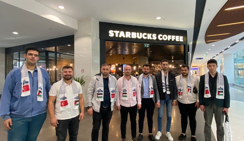 ak-genclik-ten-starbucks-ta-say-stop-eylemimve3vwxhy2