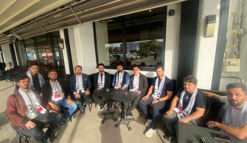 ak-genclik-ten-starbucks-ta-say-stop-eylemimve3vwxhy2