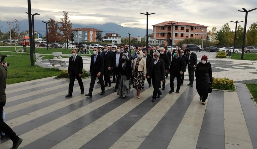 AK Parti Akyazı Kadın Kolları'nda Nurten Birincioğlu dönemi