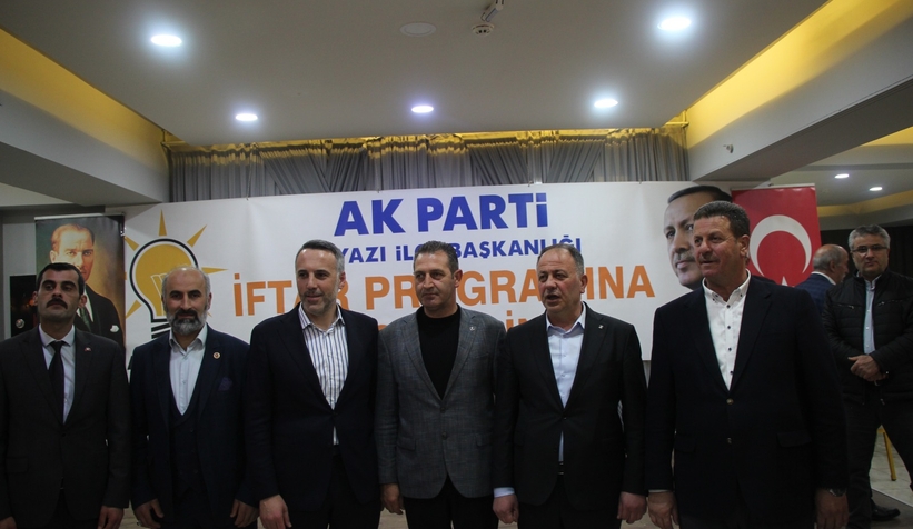 ak-parti-akyazi-teskilati-iftarda-bir-araya-geldiaepwvtrzag