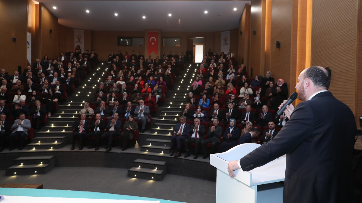 AK Parti'de istişare toplantısı