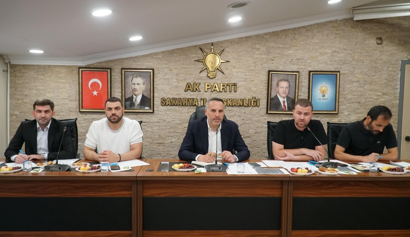 ak-parti-de-istisare-toplantisiahnmrktmu2
