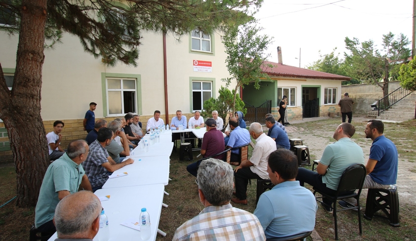 ak-parti-den-akyazi-da-esnaf-ve-vatandas-ziyaretivhbqoxkzb1
