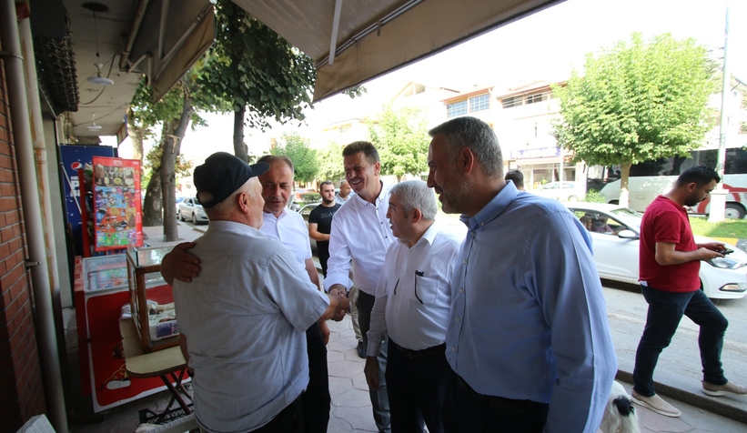 ak-parti-den-akyazi-da-esnaf-ve-vatandas-ziyaretivhbqoxkzb1