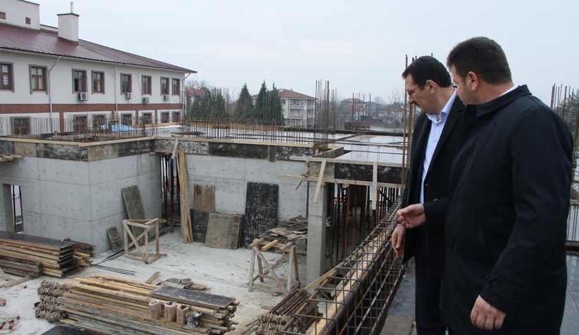 AK Parti'den Akyazı'ya çıkartma