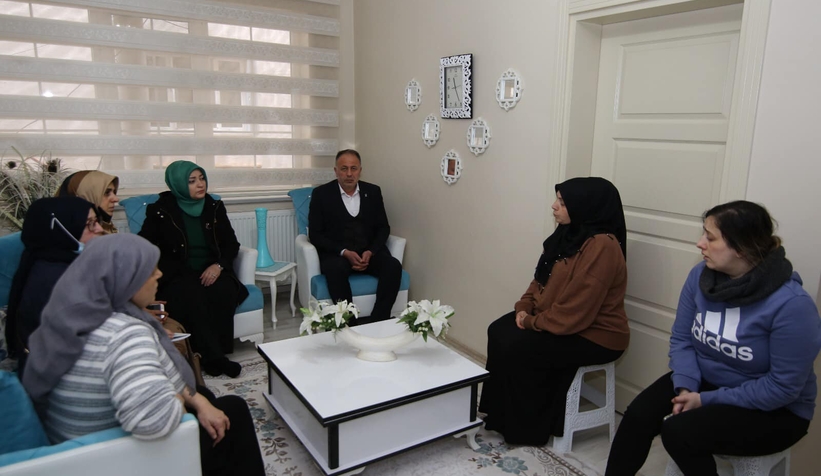 AK Parti'den Akyazı'ya çıkartma