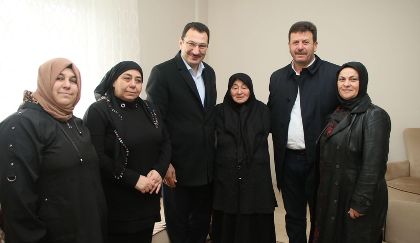 AK Parti'den Akyazı'ya çıkartma