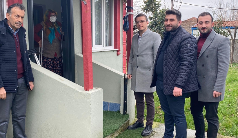 AK Parti'den Akyazı'ya çıkartma