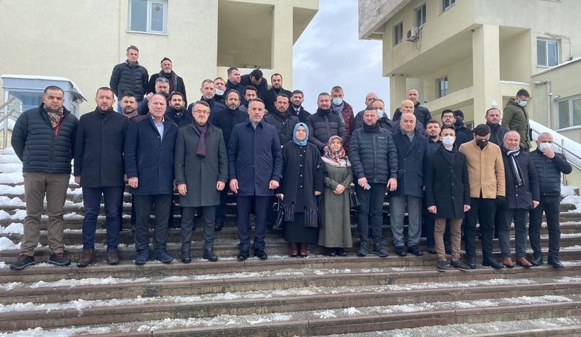 AK Parti'den üç isme suç duyurusu