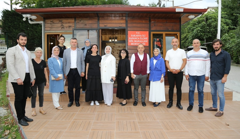 ak-parti-heyetine-vatandaslar-tarafindan-yogun-bir-ilgi-gosterildiufvil0pjyt
