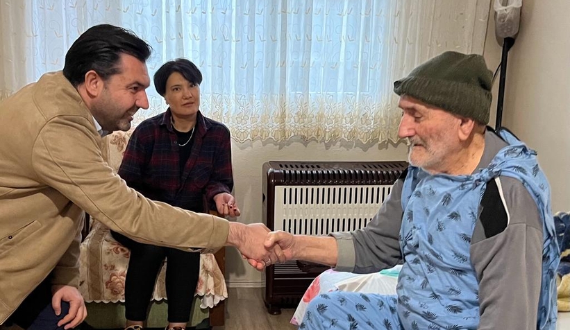 AK Parti Pamukova'da hasta, yaşlı ve engellilere ziyaret