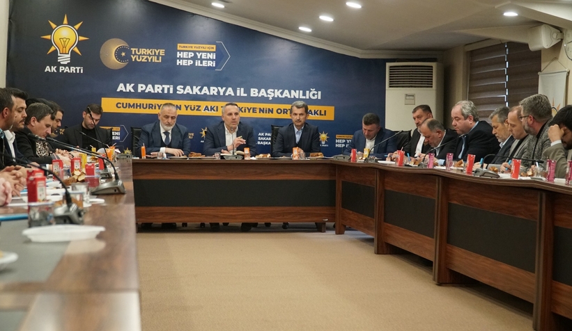 ak-parti-sakarya-da-ilce-baskanlari-toplantisiemdvby91yt