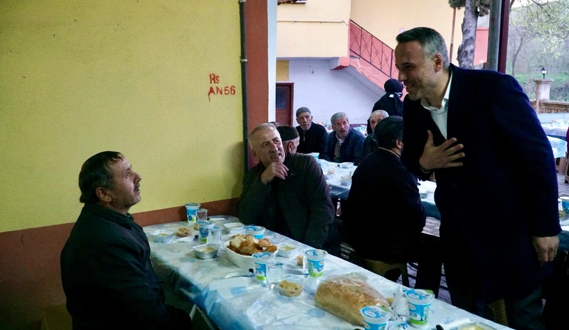 ak-parti-sakarya-il-baskani-yunus-tever-vatandaslarla-iftar-yapacakahzkvfdpu2